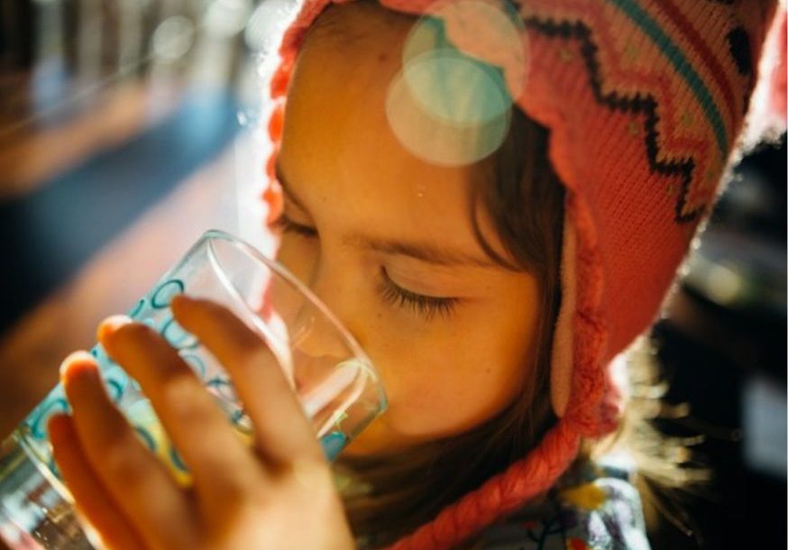 Idratazione: aiutiamo i bambini a bere | Acqua Sorgesana