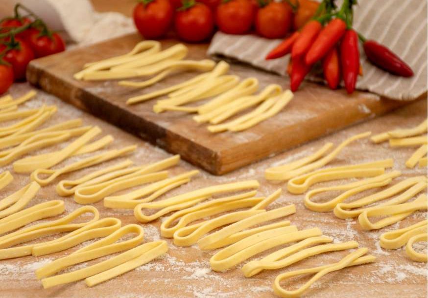 pasta fatta in casa | Acqua oligominerale naturale