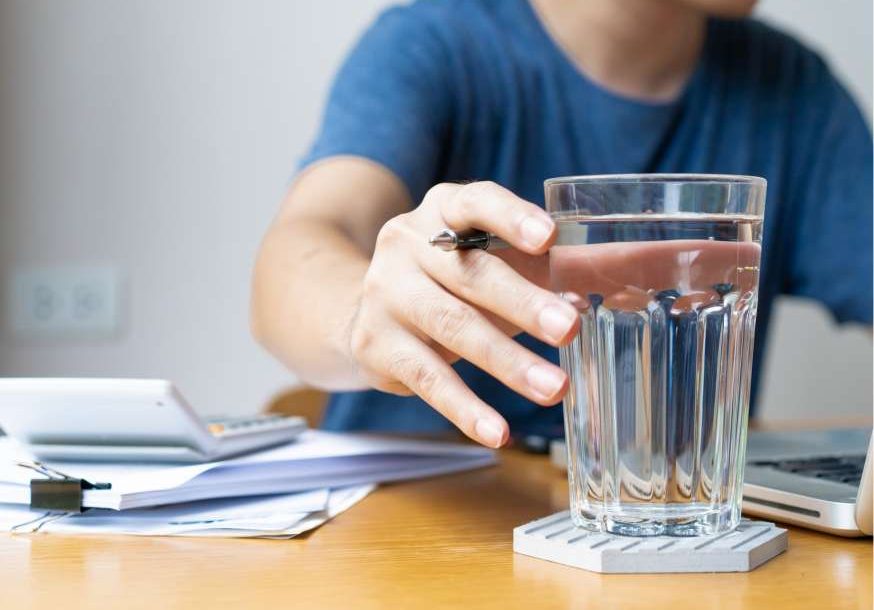Acqua oligominerale Sorgesana adatta a tutta la giornata | Acqua Sorgesana