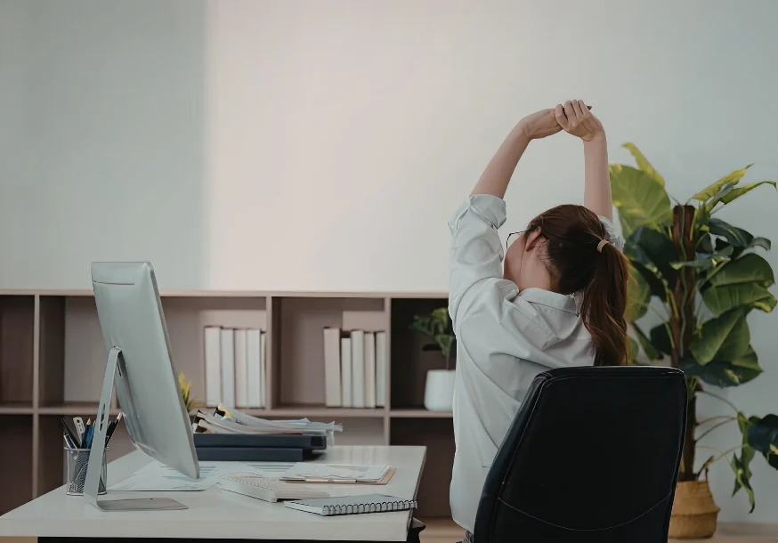 idro-stretching: pause per idratarsi e per fare ginnastica | Acqua Sorgesana